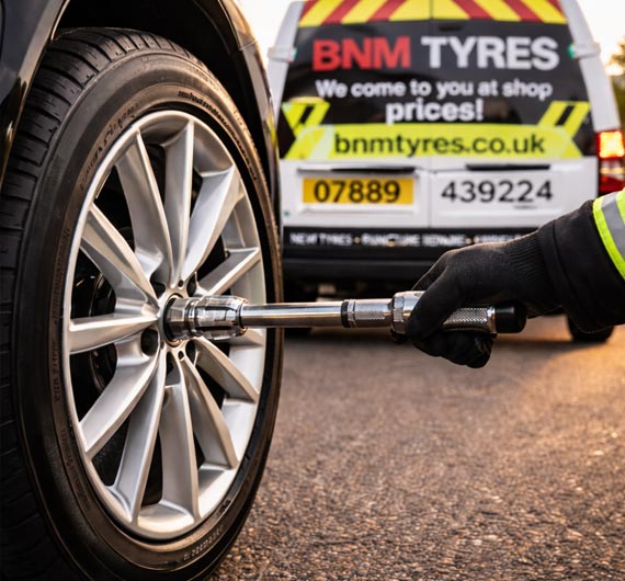 Tyre-Changing-Service-in-London-003